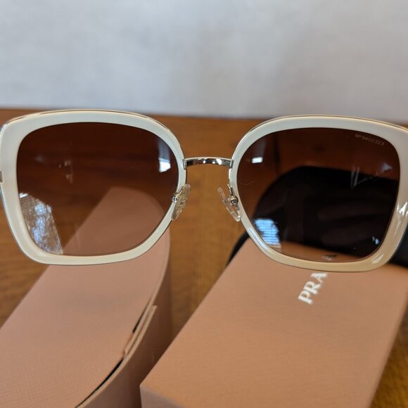 Prada Sunglasses: SPR59M in Pink - Picture 7 of 7